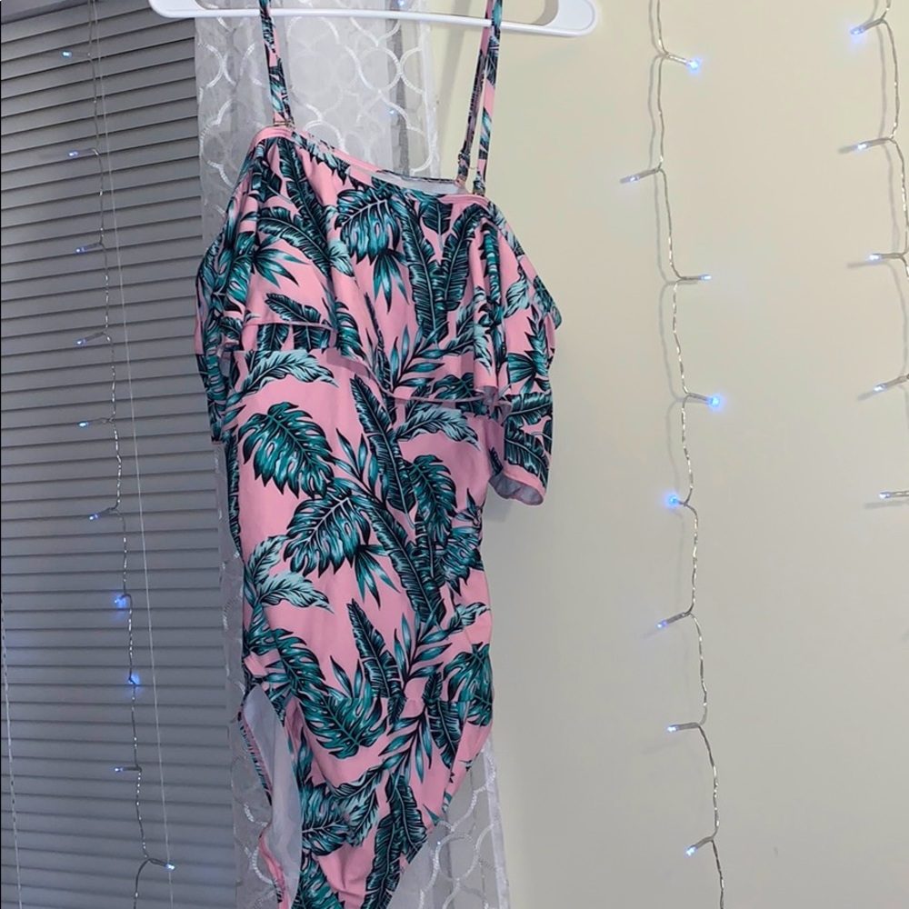 Swimsuit off shoulder